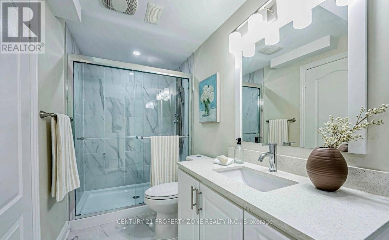 39 Lampman Crescent, Brampton, Ontario  L6X 3A3 - Photo 7 - W12607248