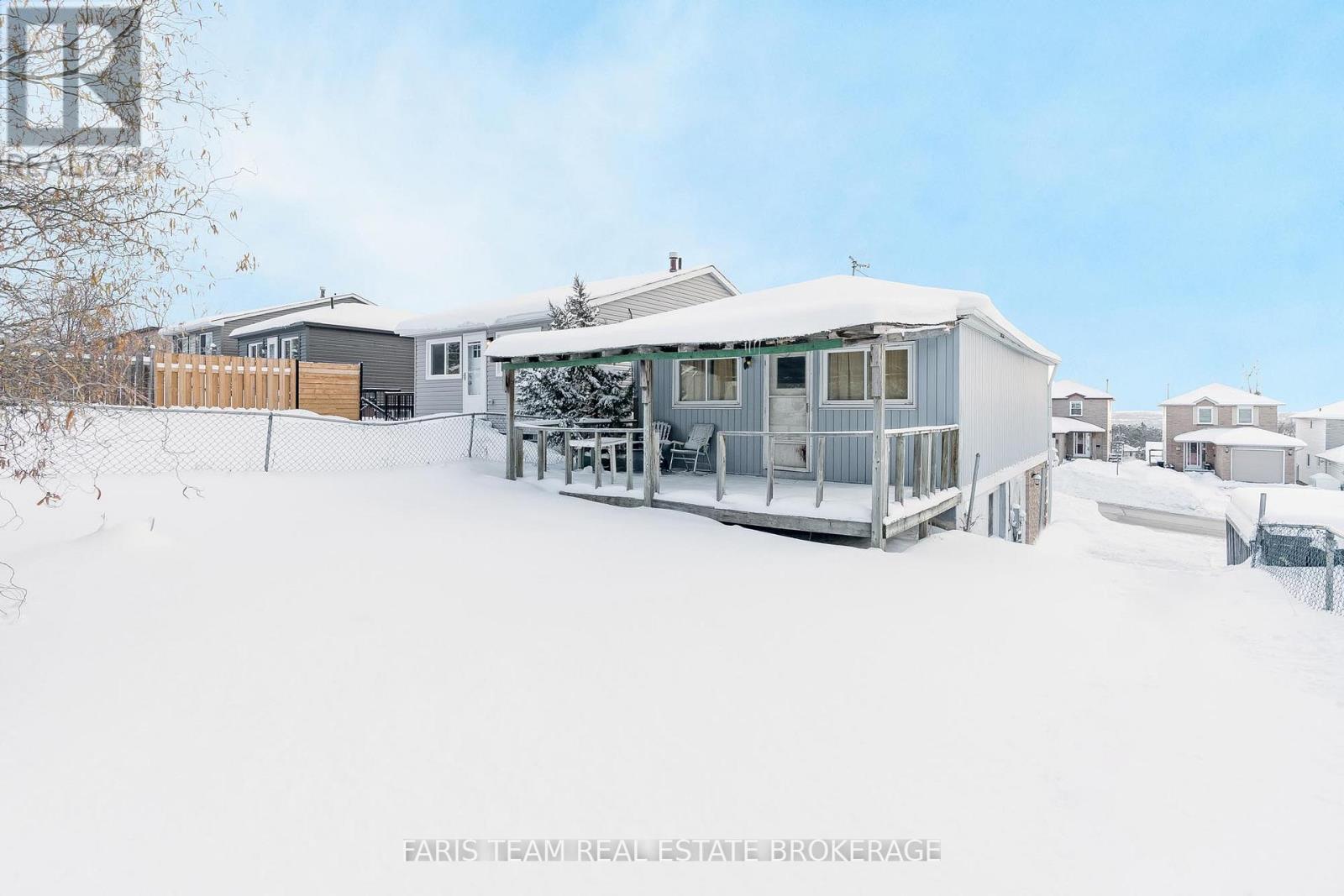 50 Browning Trail, Barrie, Ontario  L4N 4Z5 - Photo 7 - S12607372