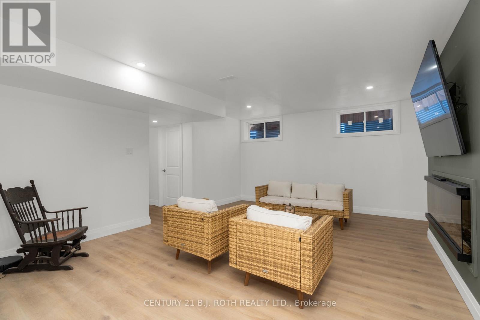 19 Rowley Crescent, Springwater (Elmvale), Ontario  L0L 1P0 - Photo 31 - S12607374