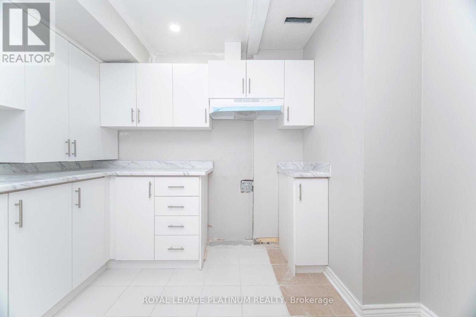 51 Softneedle Avenue, Brampton, Ontario  L6R 1K7 - Photo 20 - W12607366