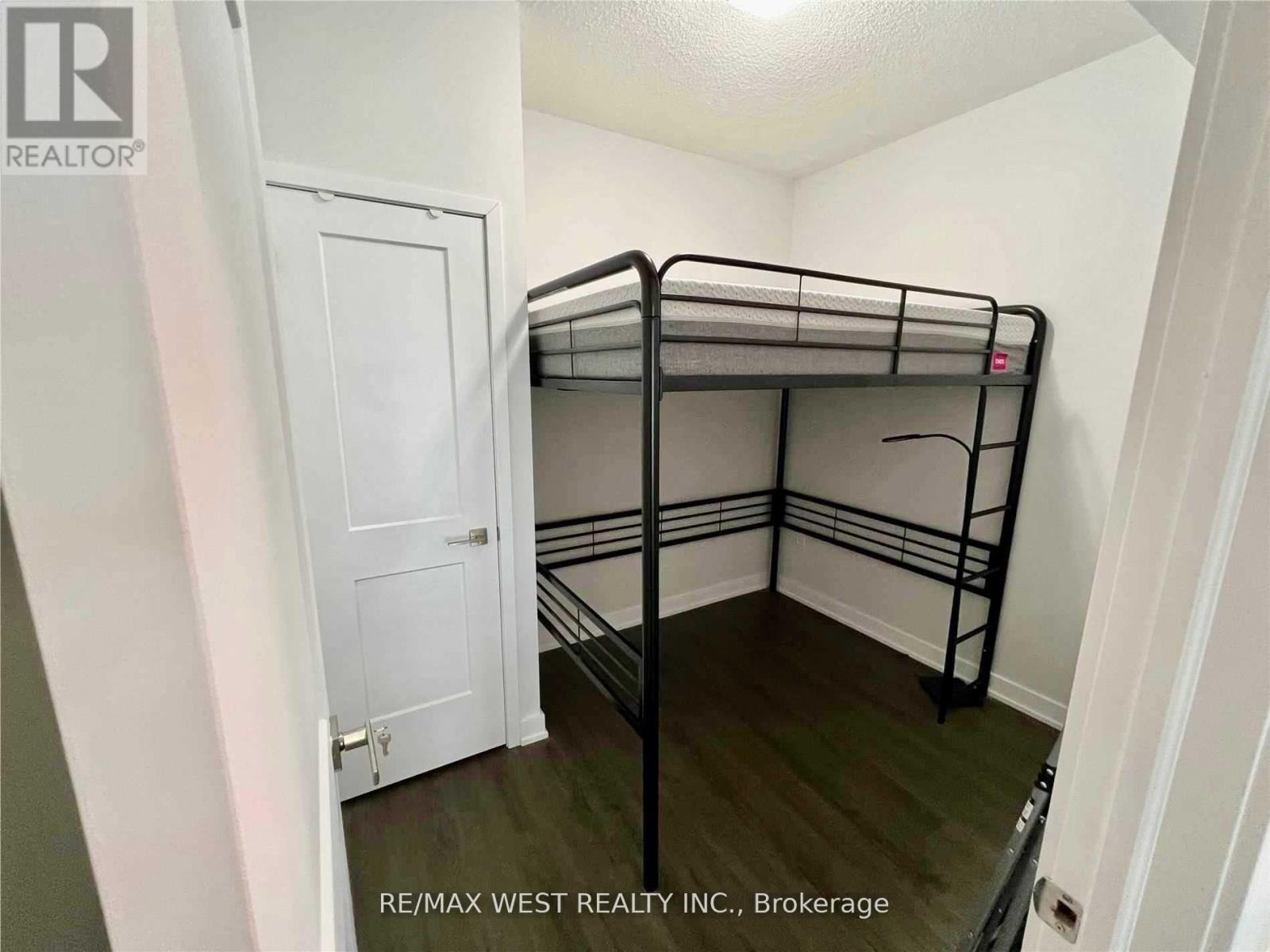 1606 - 4085 Parkside Village Drive, Mississauga, Ontario  L5B 0K9 - Photo 10 - W12607386