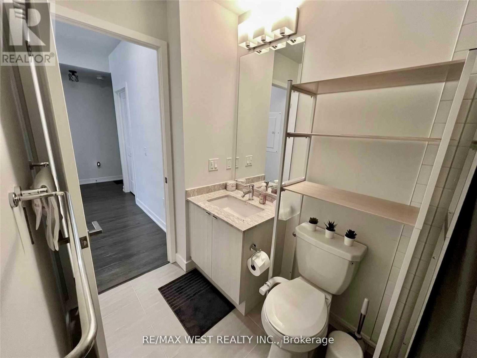 1606 - 4085 Parkside Village Drive, Mississauga, Ontario  L5B 0K9 - Photo 11 - W12607386