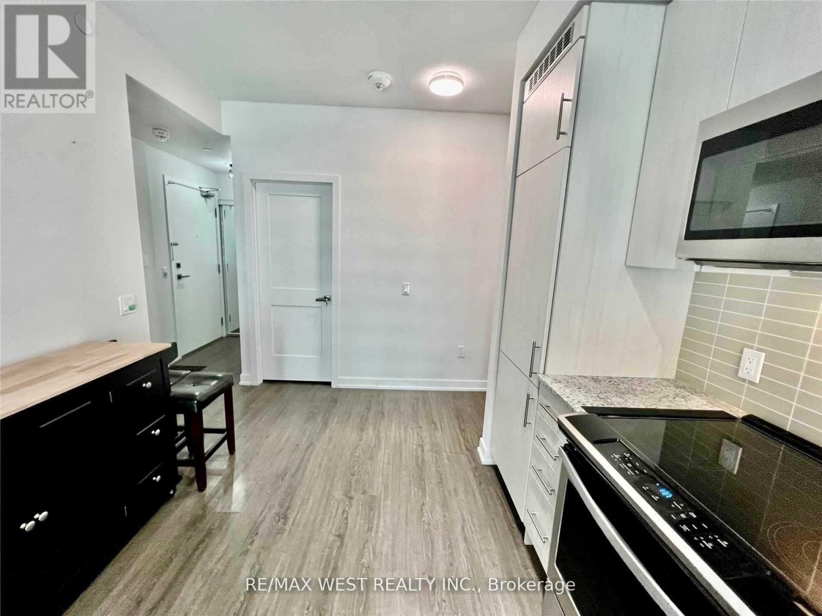 1606 - 4085 Parkside Village Drive, Mississauga, Ontario  L5B 0K9 - Photo 6 - W12607386