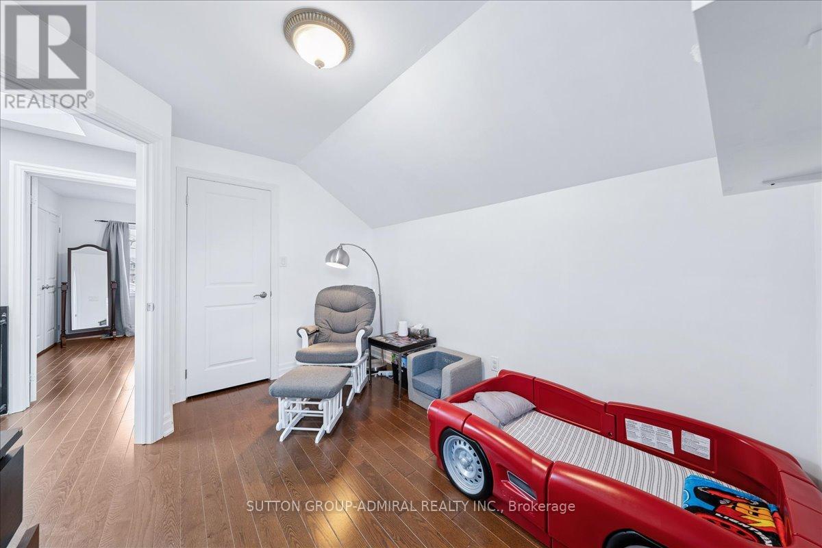 11 Bowie Avenue, Toronto, Ontario  M6E 2P1 - Photo 28 - W12607392