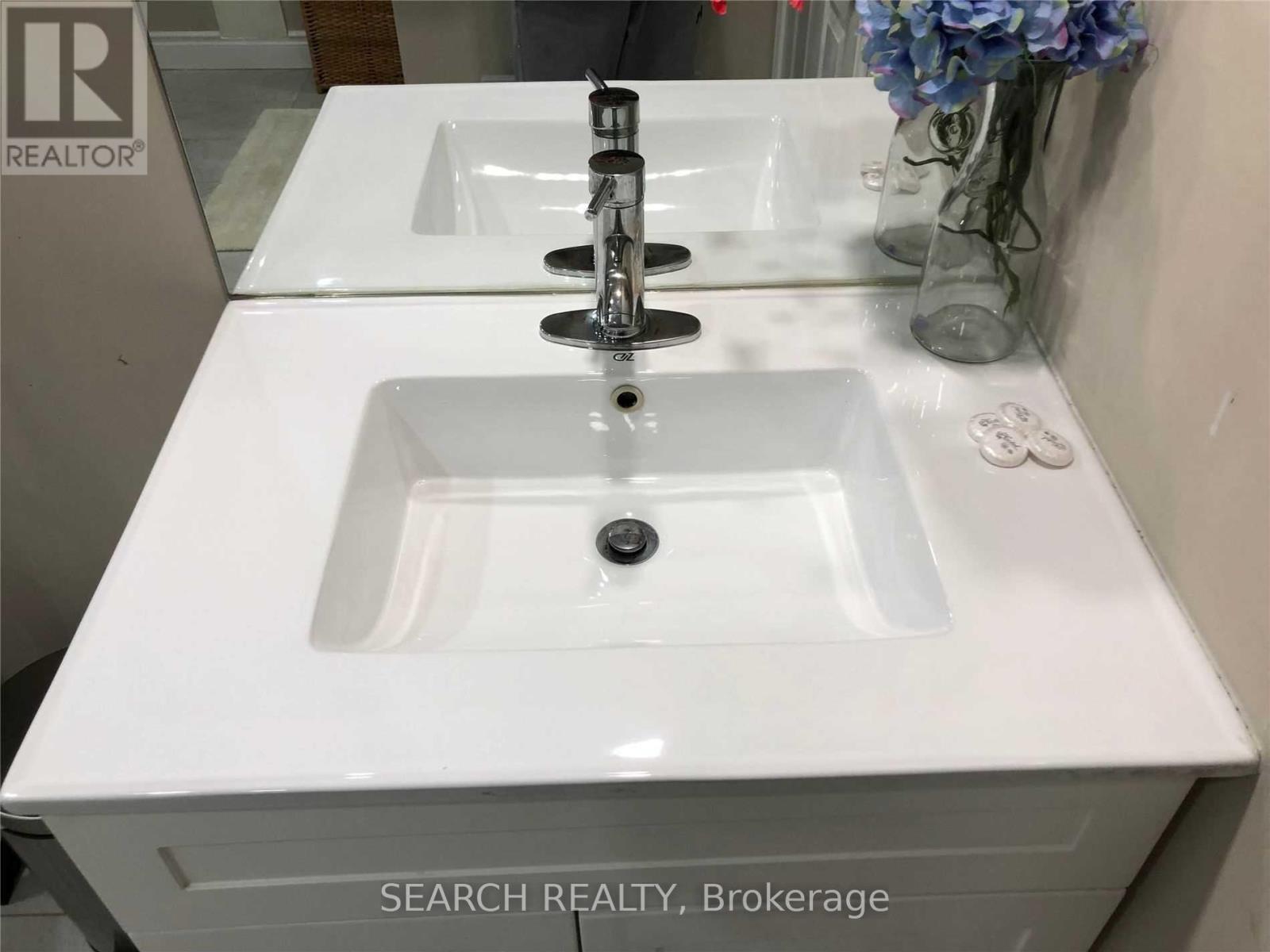 Bsmt - 3195 Polo Place, Mississauga, Ontario  L5M 6L1 - Photo 12 - W12607404