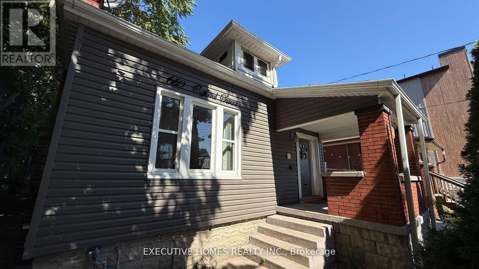 650 Oxford Street E, London East, Ontario  N5X 3J4 - Photo 5 - X12607356