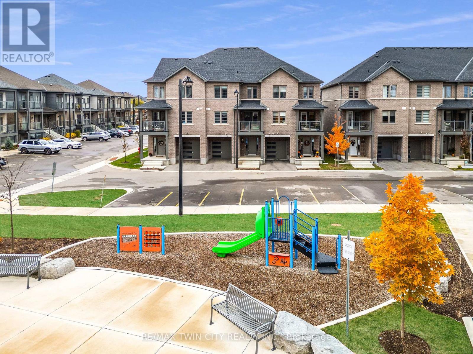 12 - 205 West Oak Trail, Kitchener, Ontario  N2R 0R9 - Photo 32 - X12607384