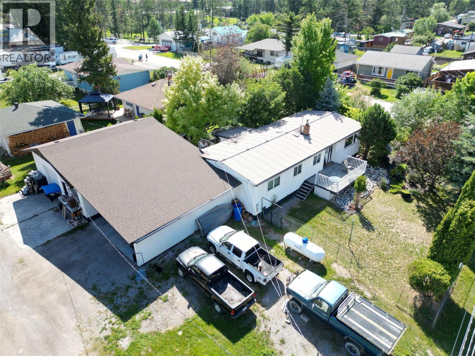 7516 Columbia Avenue, Radium Hot Springs, British Columbia