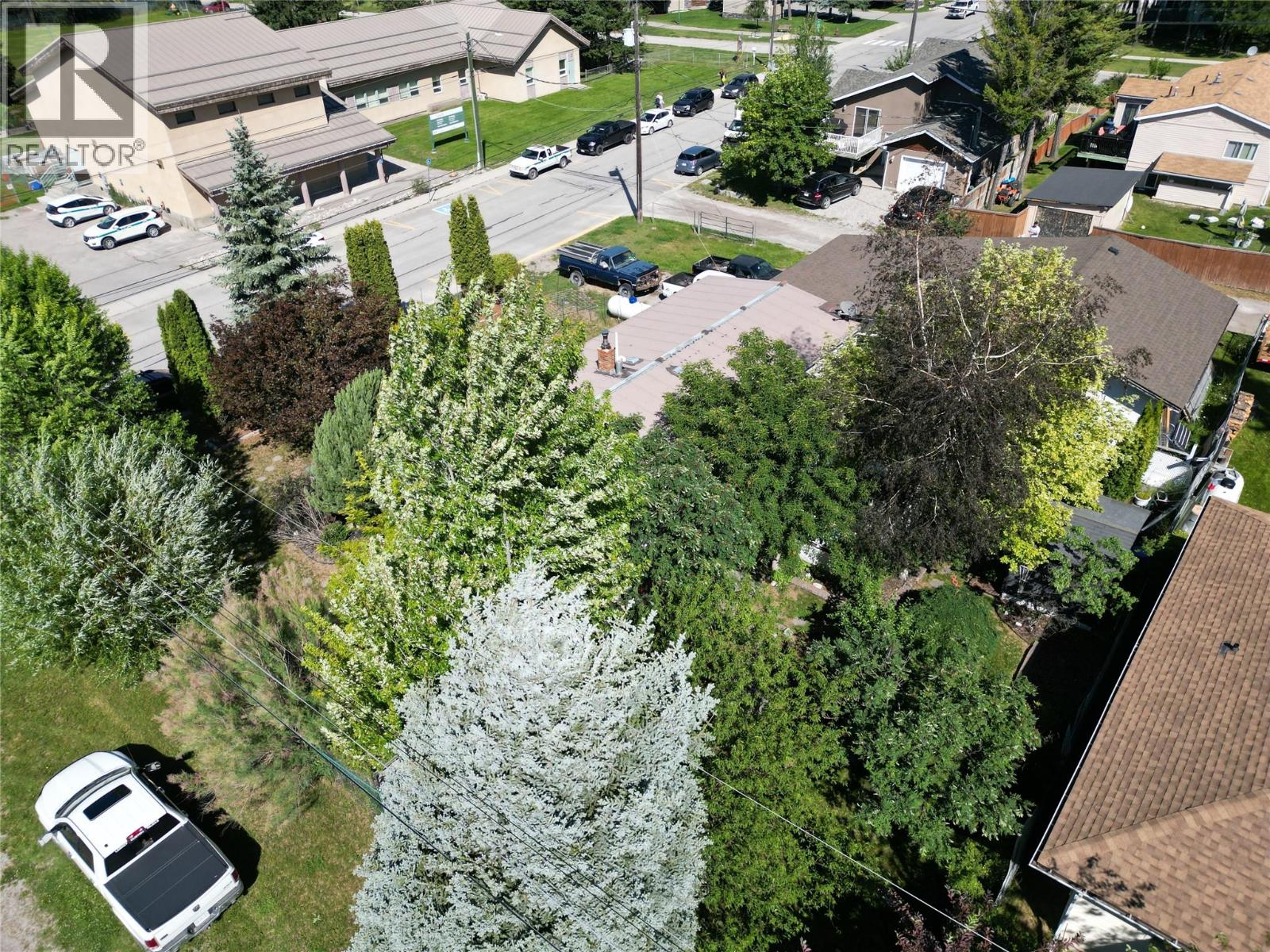 7516 Columbia Avenue, Radium Hot Springs, British Columbia  V0A 1M0 - Photo 37 - 10357048