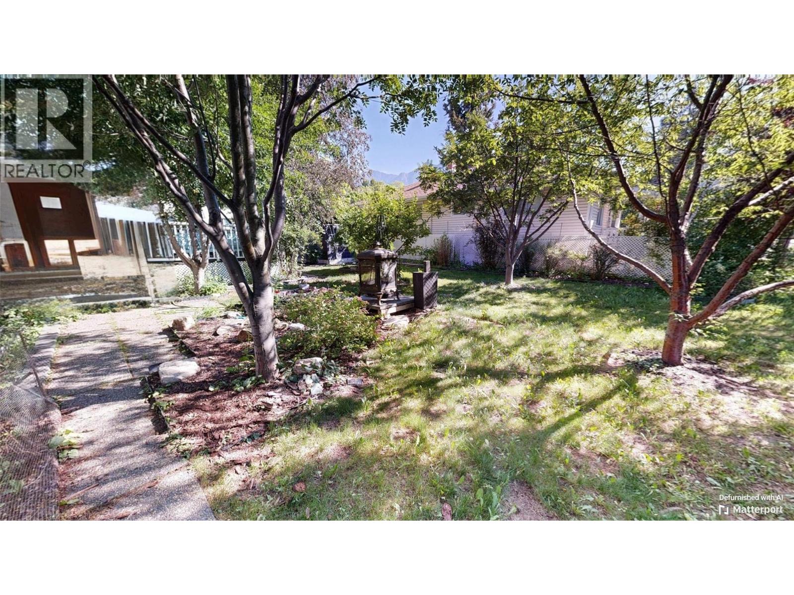 7516 Columbia Avenue, Radium Hot Springs, British Columbia  V0A 1M0 - Photo 46 - 10357048