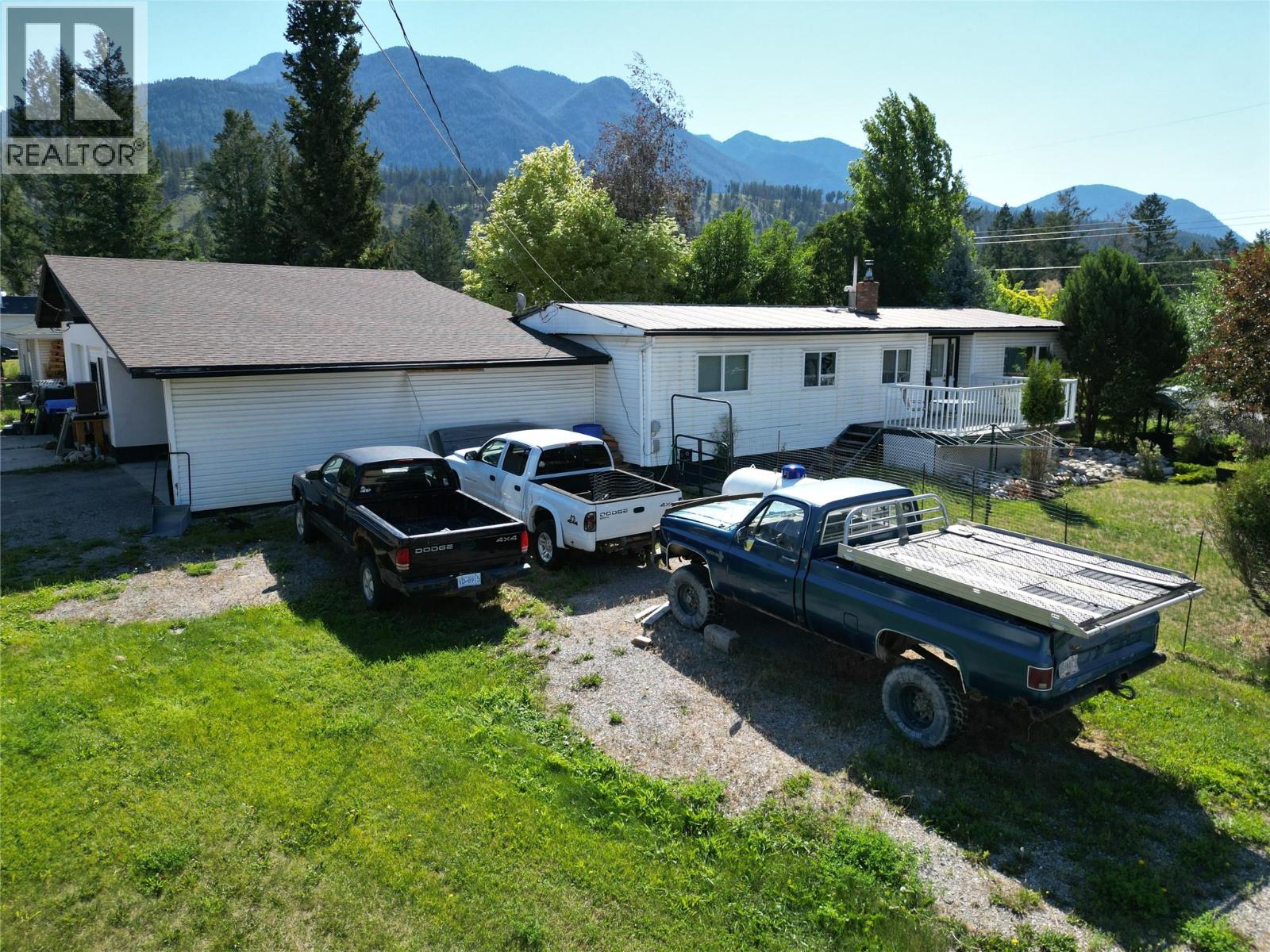 7516 Columbia Avenue, Radium Hot Springs, British Columbia  V0A 1M0 - Photo 39 - 10357048