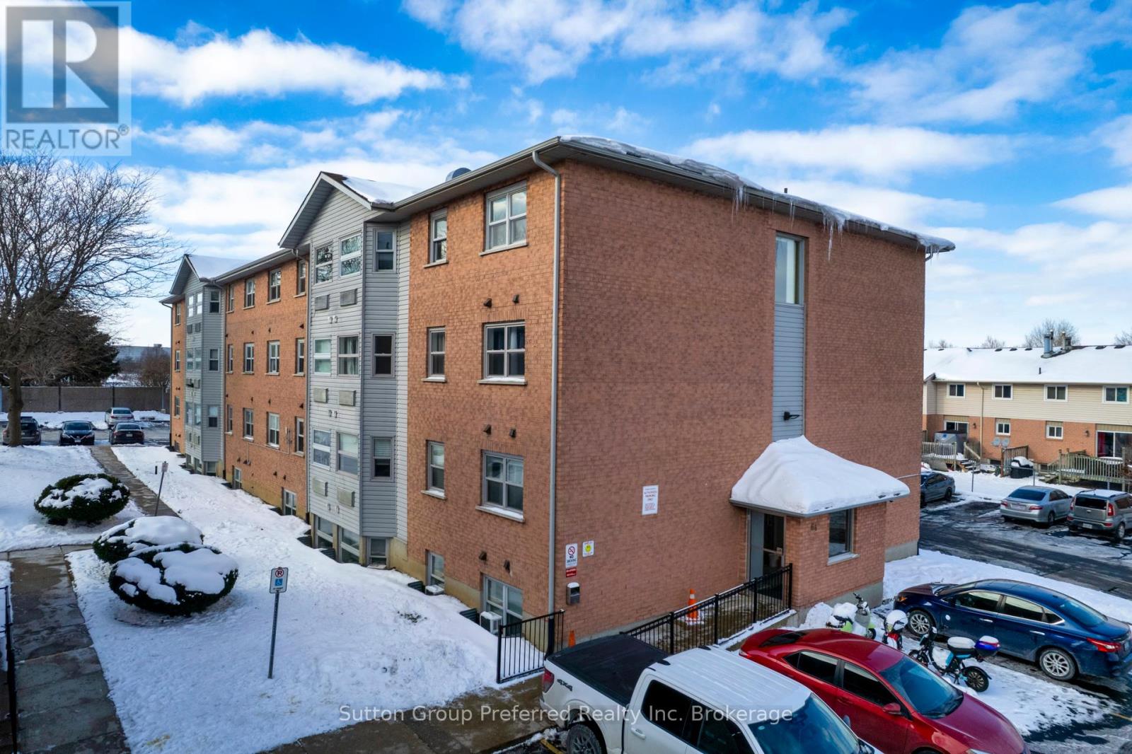 35 - 64 Hiawatha Road, Woodstock, Ontario  N4T 1P4 - Photo 2 - X12290625