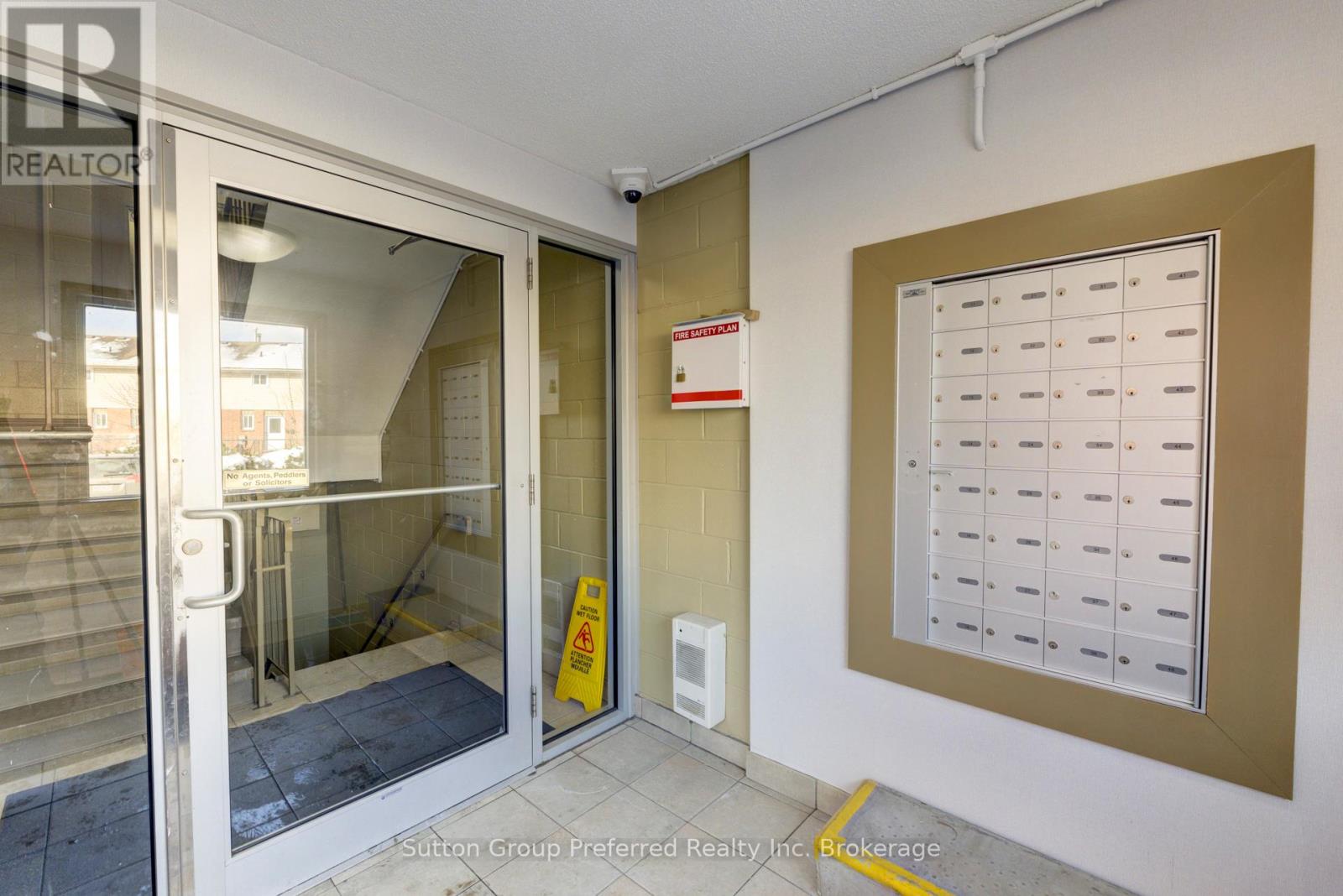 35 - 64 Hiawatha Road, Woodstock, Ontario  N4T 1P4 - Photo 6 - X12290625