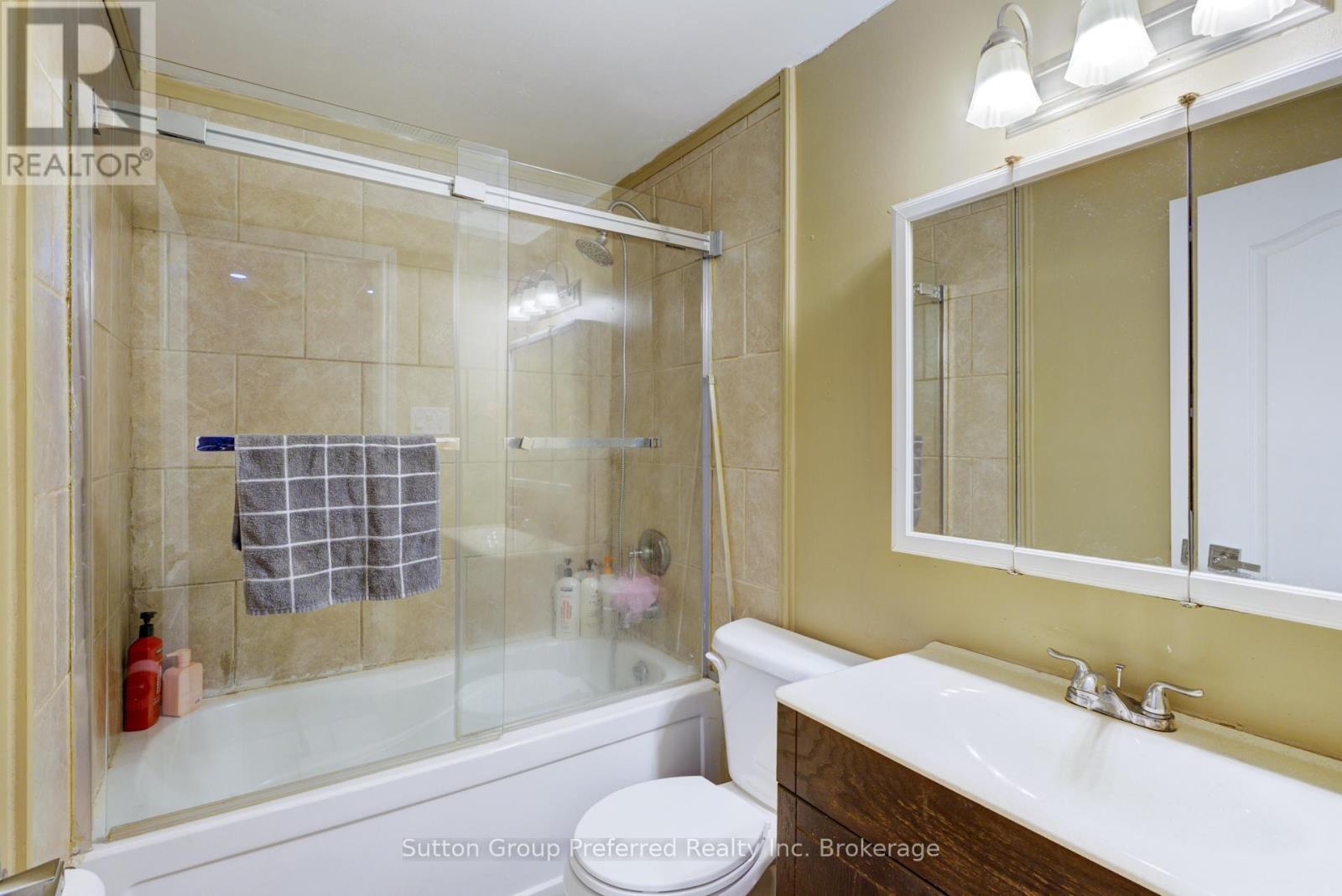 134 Keats Drive, Woodstock (Woodstock - South), Ontario  N4S 8B8 - Photo 19 - X12469595