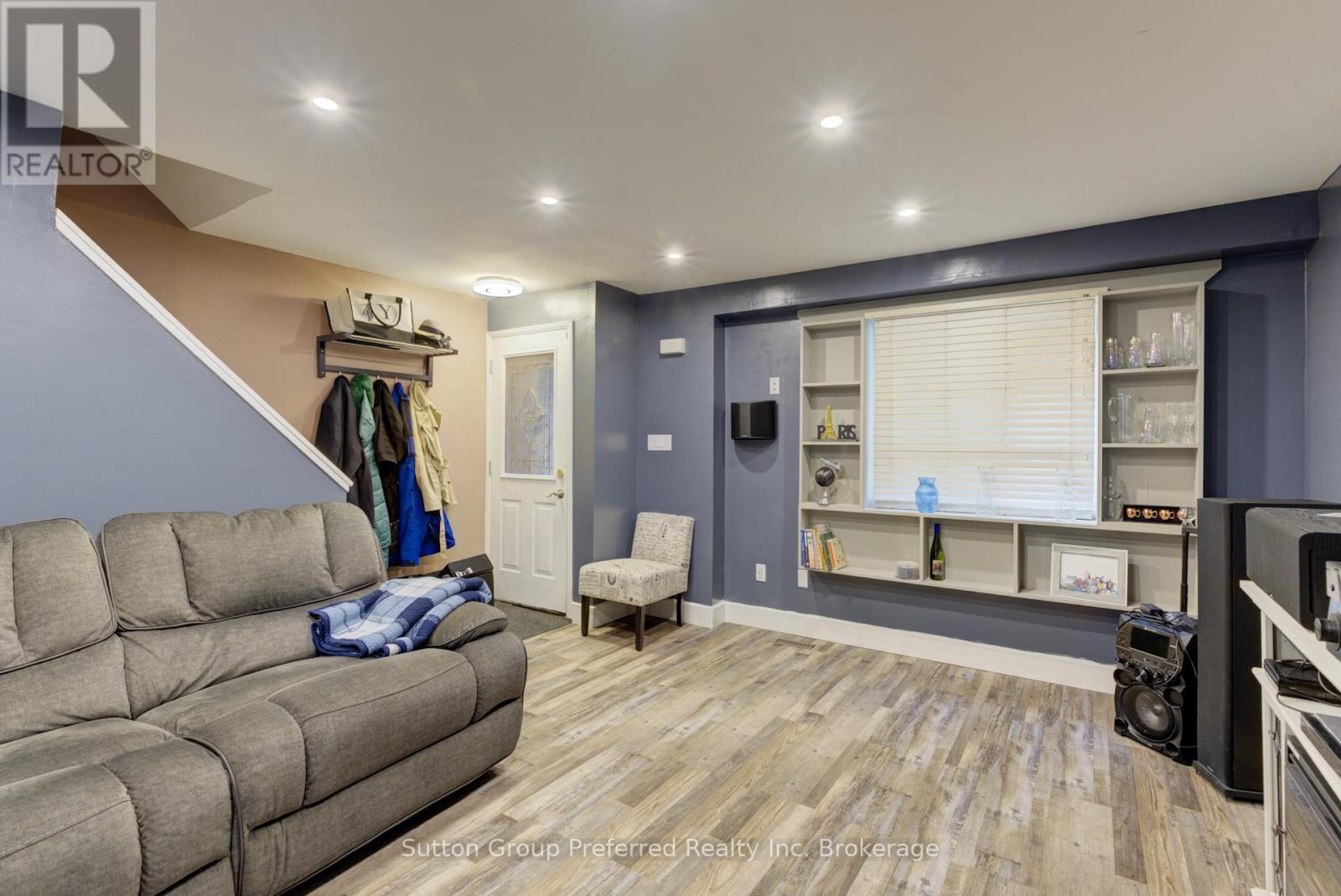 134 Keats Drive, Woodstock (Woodstock - South), Ontario  N4S 8B8 - Photo 9 - X12469595