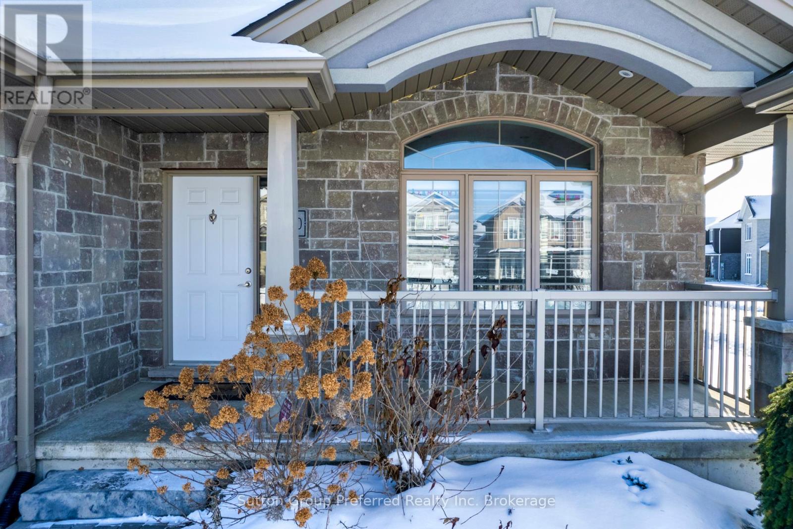 820 Ridgewood Drive, Woodstock (Woodstock - North), Ontario  N4T 0E1 - Photo 4 - X12577950