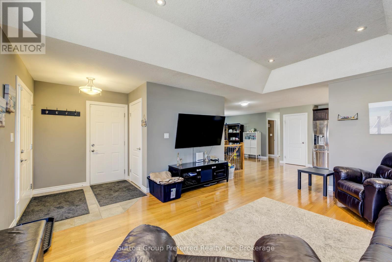 820 Ridgewood Drive, Woodstock (Woodstock - North), Ontario  N4T 0E1 - Photo 9 - X12577950