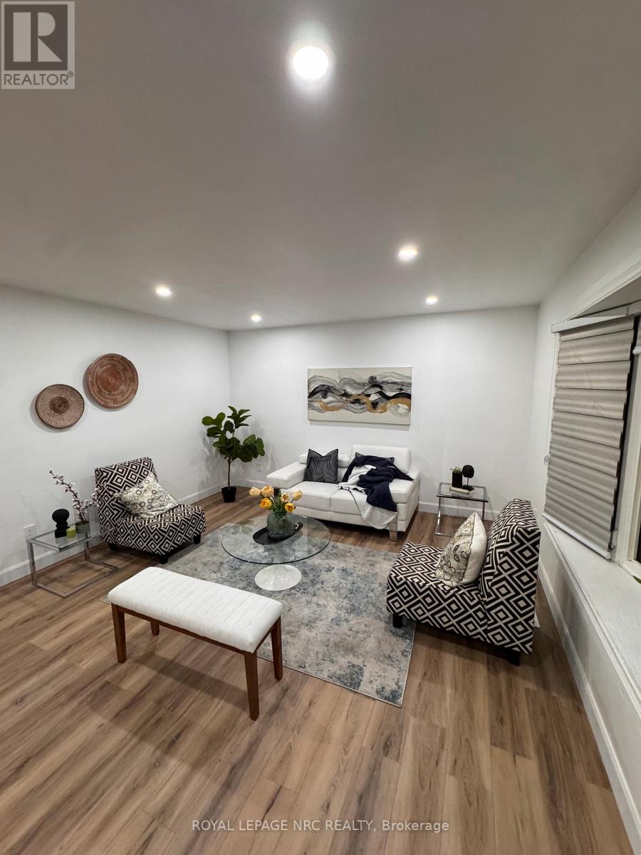 Main - 959 Mohawk Road E, Hamilton, Ontario  L8T 2R9 - Photo 5 - X12607416