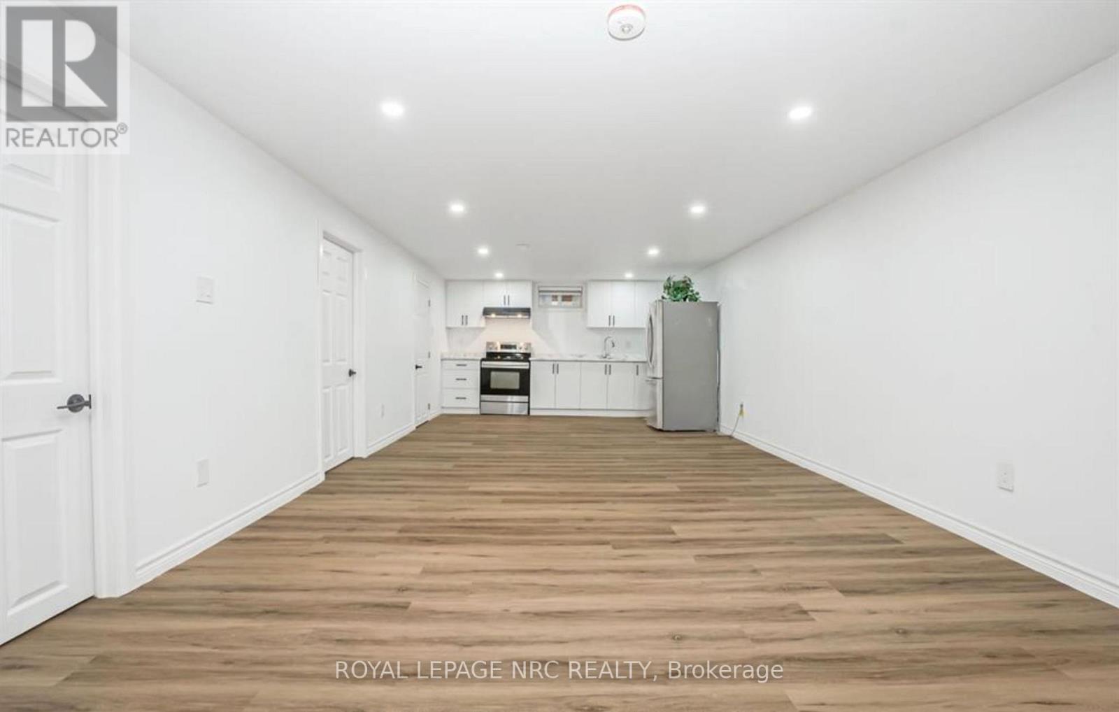 Basement - 959 Mohawk Road E, Hamilton, Ontario  L8T 2R9 - Photo 6 - X12607448