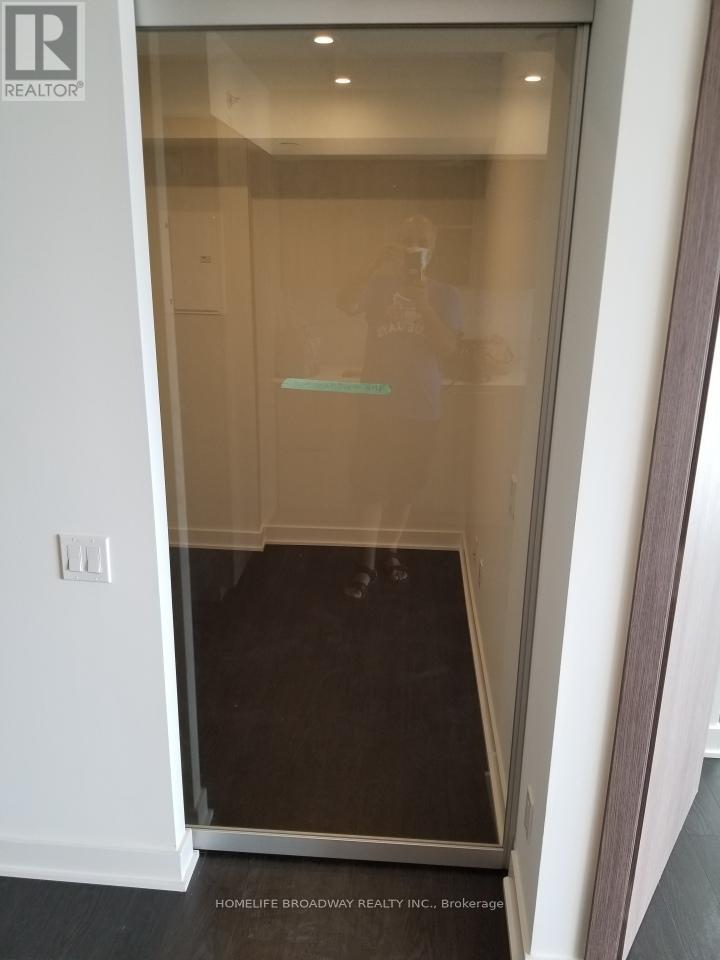 2501 - 17 Bathurst Street, Toronto, Ontario  M5V 0N1 - Photo 5 - C12607436