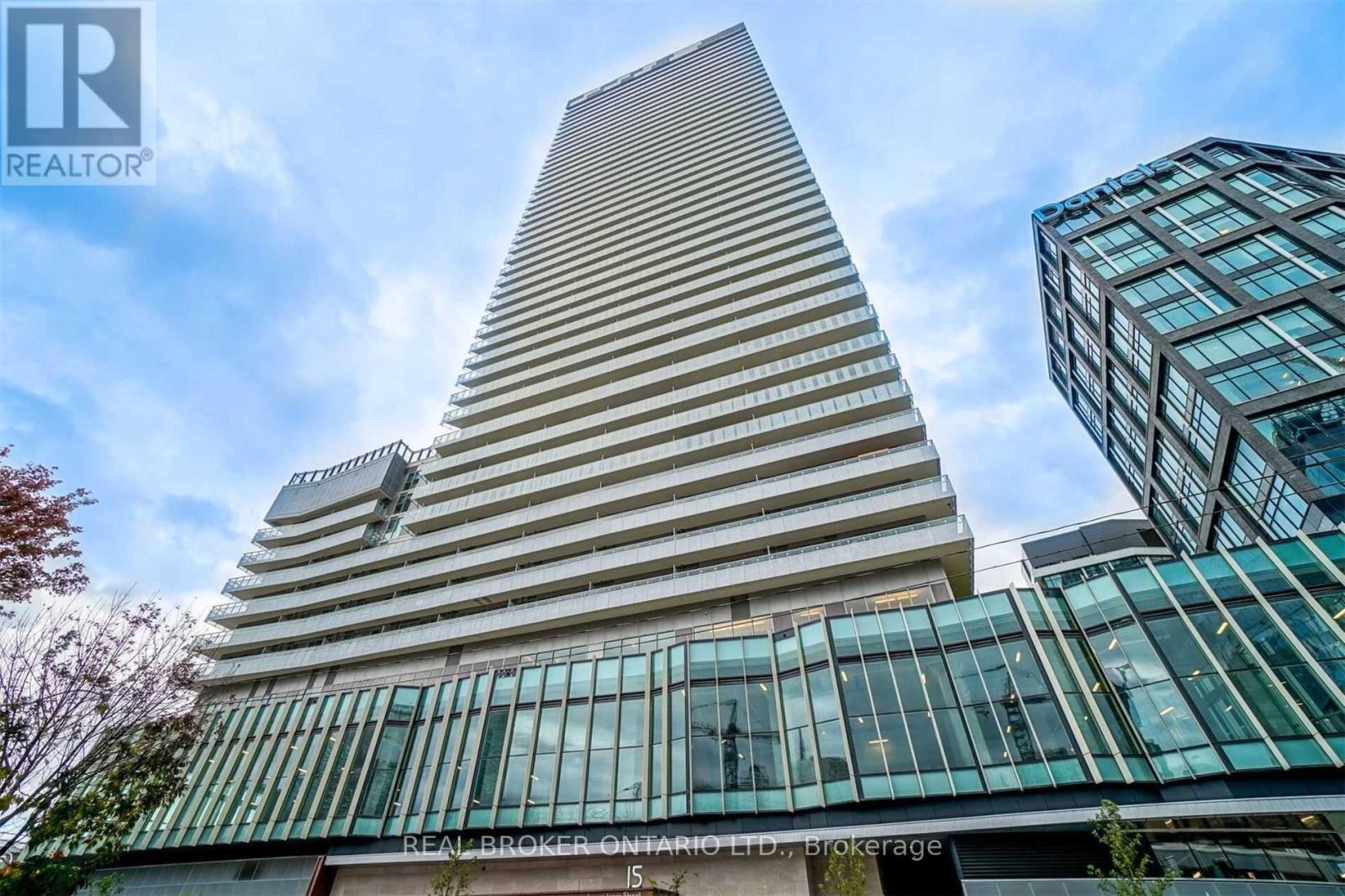 2704 - 15 LOWER JARVIS STREET, Toronto, Ontario