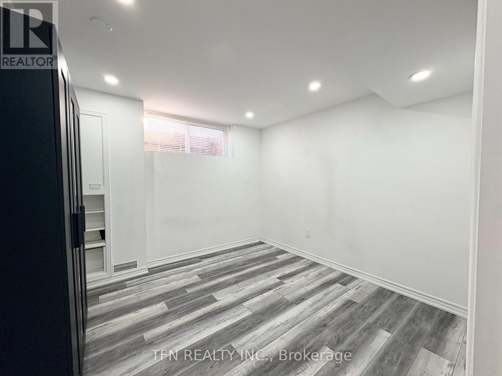 Bsmt - 8 Ravencliff Crescent, Toronto, Ontario  M1T 1R8 - Photo 15 - E12607422