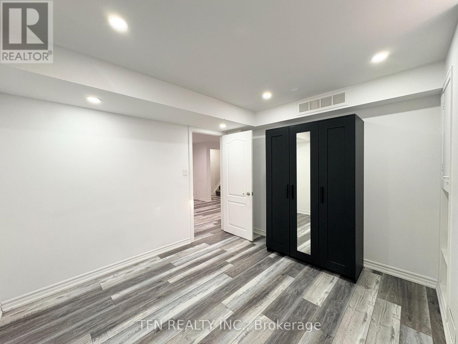 Bsmt - 8 Ravencliff Crescent, Toronto, Ontario  M1T 1R8 - Photo 17 - E12607422