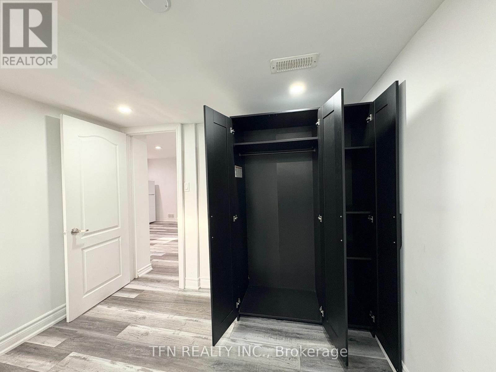 Bsmt - 8 Ravencliff Crescent, Toronto, Ontario  M1T 1R8 - Photo 21 - E12607422