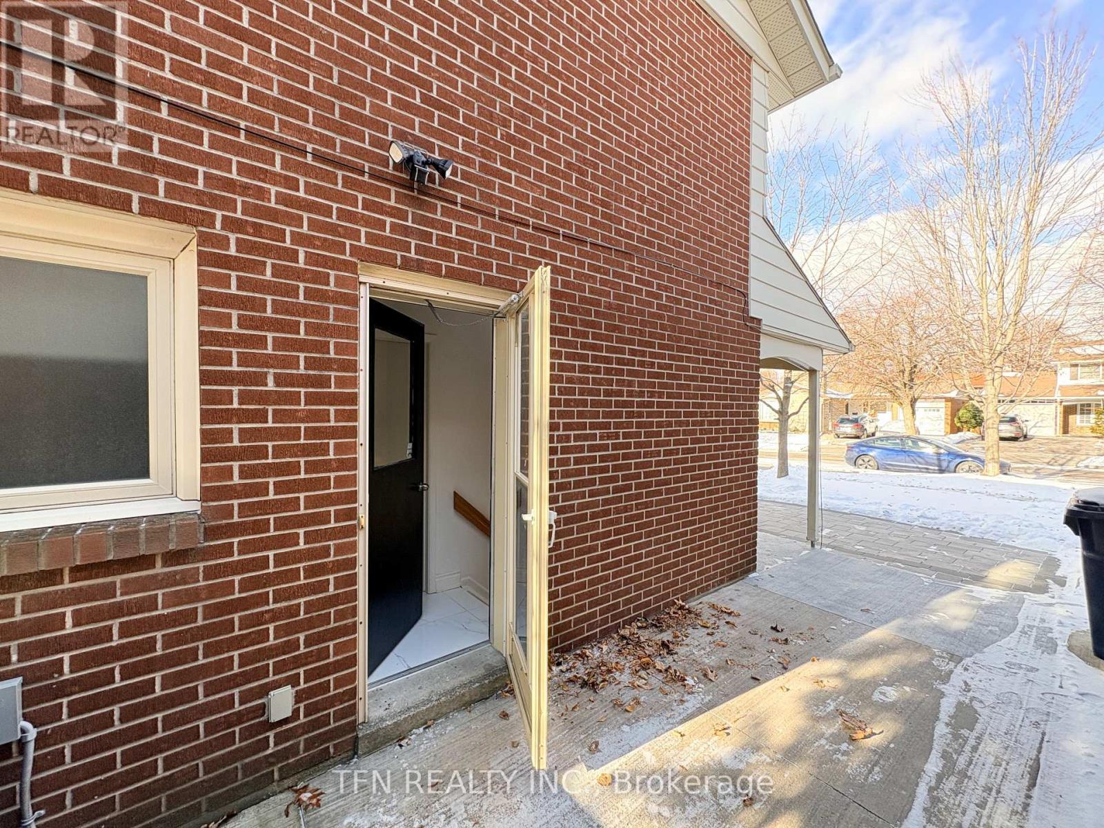 Bsmt - 8 Ravencliff Crescent, Toronto, Ontario  M1T 1R8 - Photo 6 - E12607422