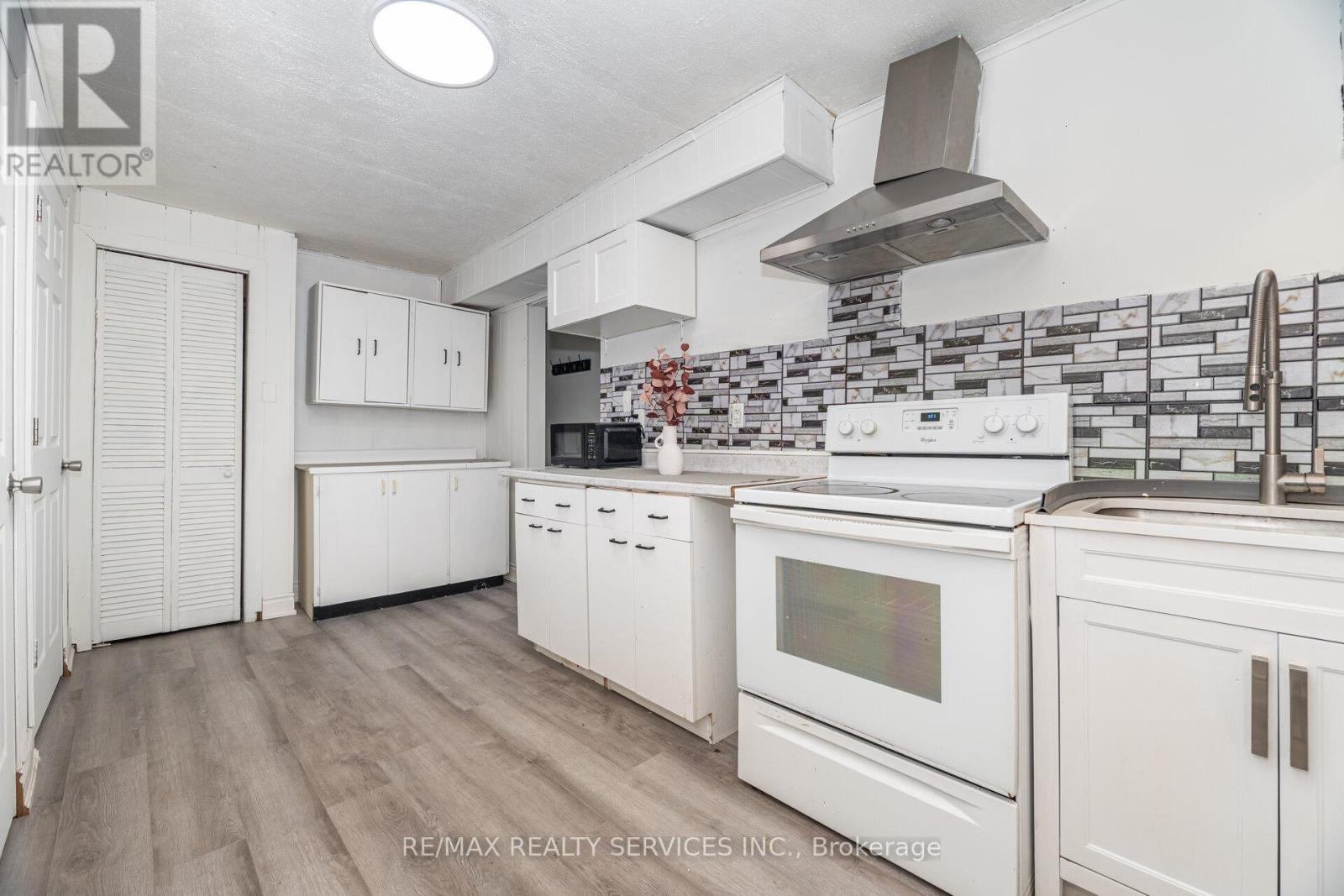 Unit 3 - 1306 Guelph Line, Burlington, Ontario  L7P 2S9 - Photo 36 - W12600430