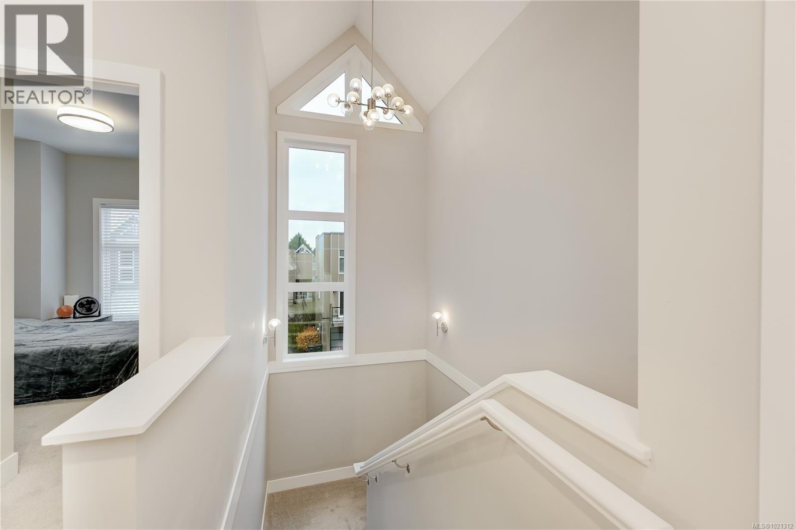 7 4355 Viewmont Ave, Saanich, British Columbia V8Z 5K8 - Photo 19 - 1021312