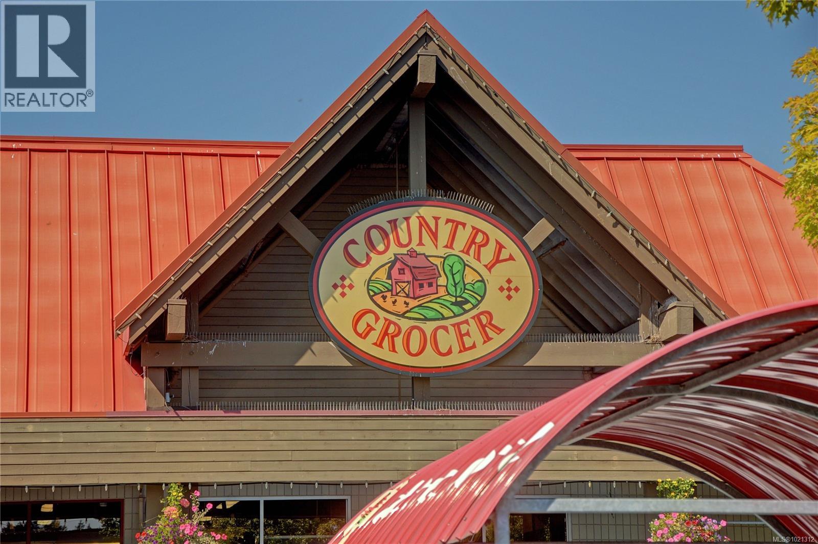 7 4355 Viewmont Ave, Saanich, British Columbia V8Z 5K8 - Photo 31 - 1021312