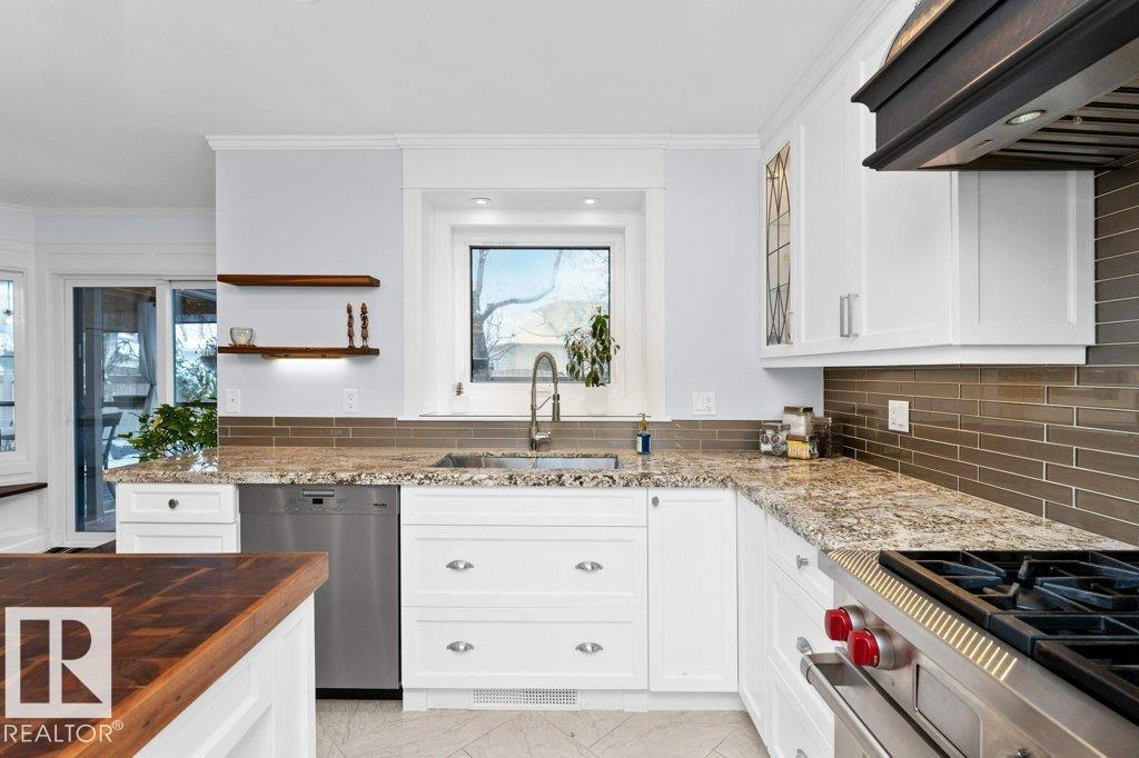 912 110a St Nw Nw, Edmonton, Alberta  T6J 6N2 - Photo 20 - E4467616