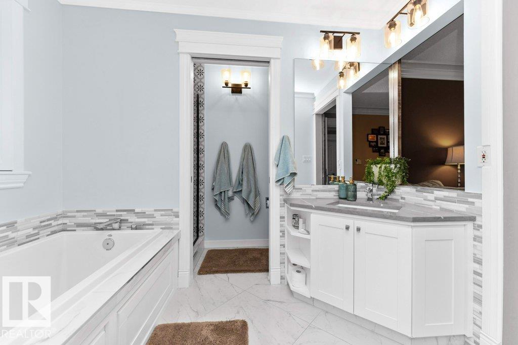 912 110a St Nw Nw, Edmonton, Alberta  T6J 6N2 - Photo 34 - E4467616