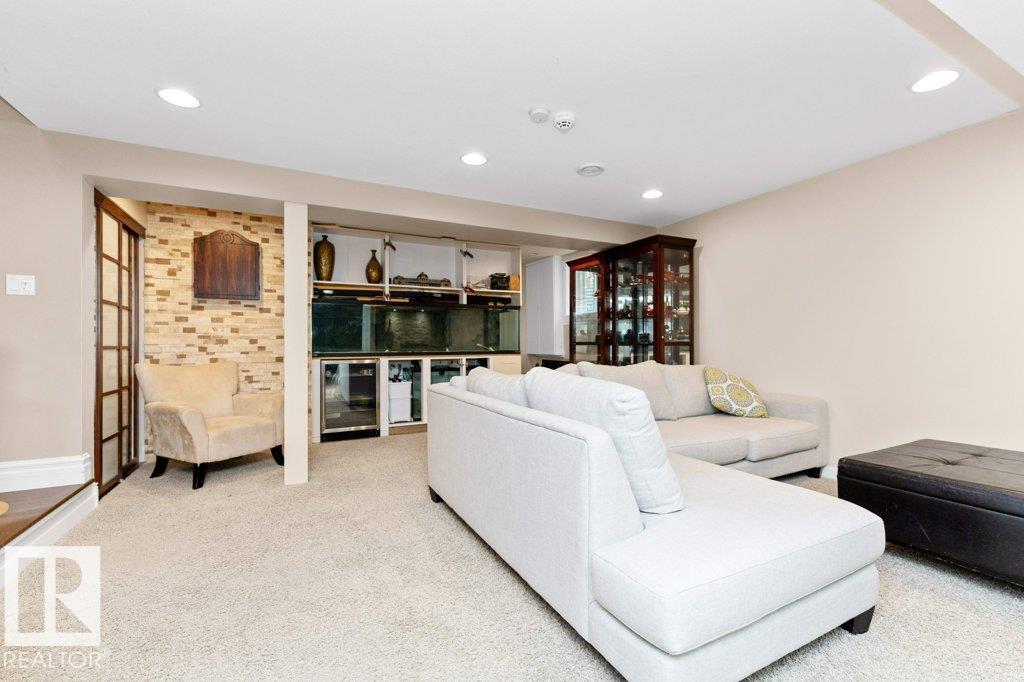 912 110a St Nw Nw, Edmonton, Alberta  T6J 6N2 - Photo 44 - E4467616