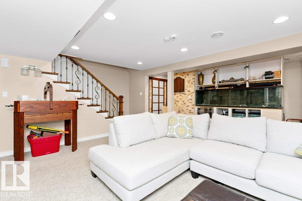 912 110a St Nw Nw, Edmonton, Alberta  T6J 6N2 - Photo 45 - E4467616