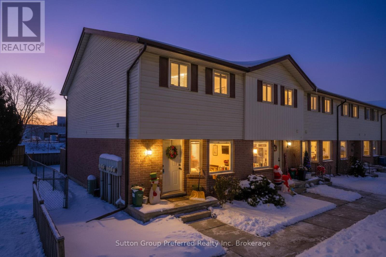 28 - 1093 Nellis Street, Woodstock, Ontario  N4T 1P5 - Photo 1 - X12422122