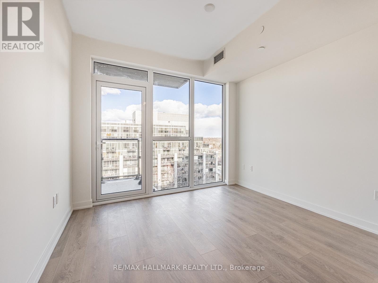 720 - 1037 The Queensway, Toronto, Ontario  M8Z 6C7 - Photo 4 - W12607418