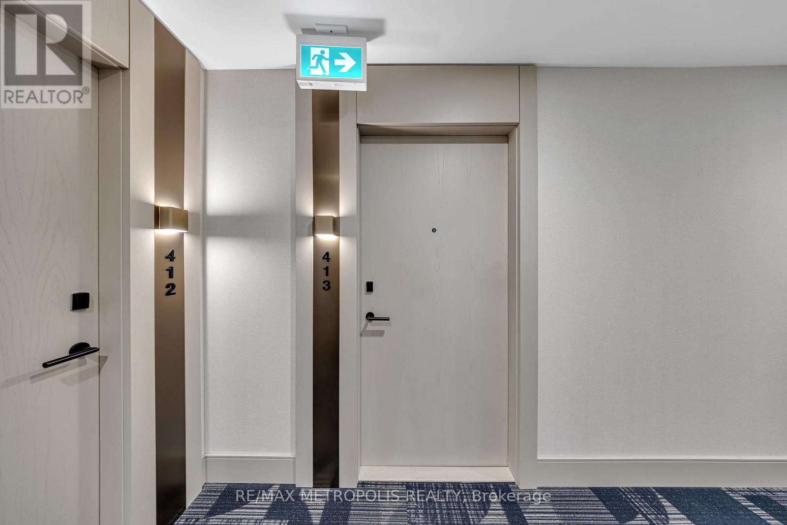 413 - 1415 Dundas Street E, Oakville, Ontario  L6H 7G1 - Photo 3 - W12607458