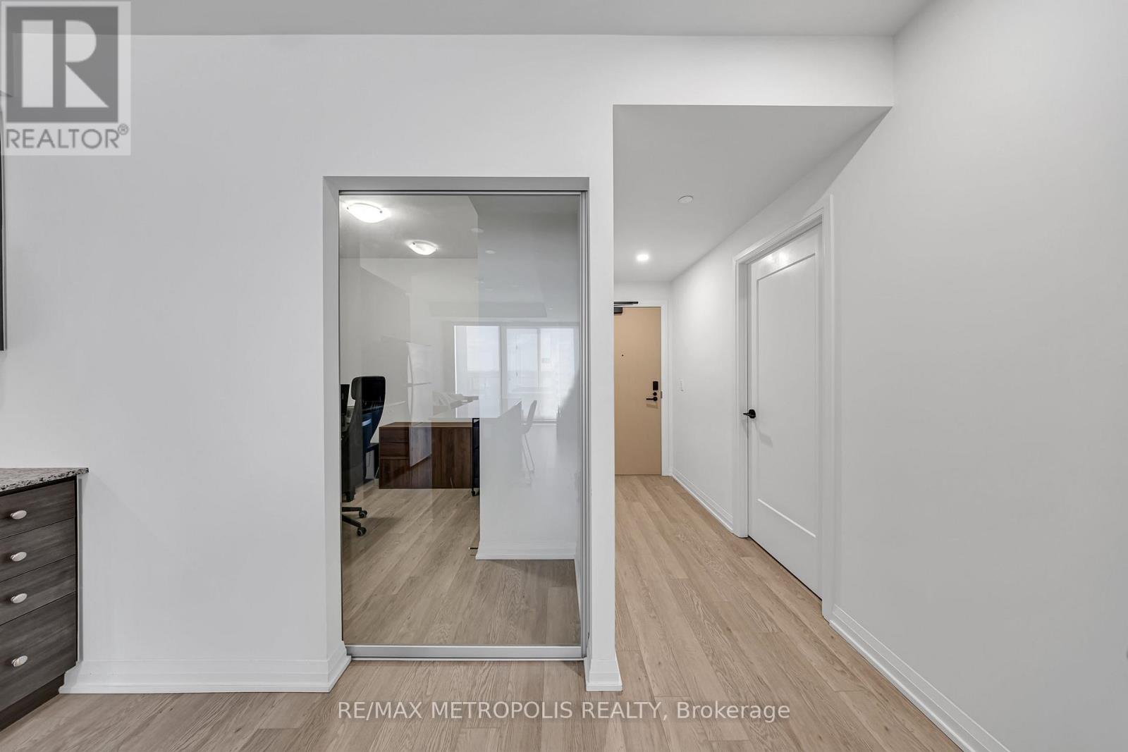 413 - 1415 Dundas Street E, Oakville, Ontario  L6H 7G1 - Photo 8 - W12607458