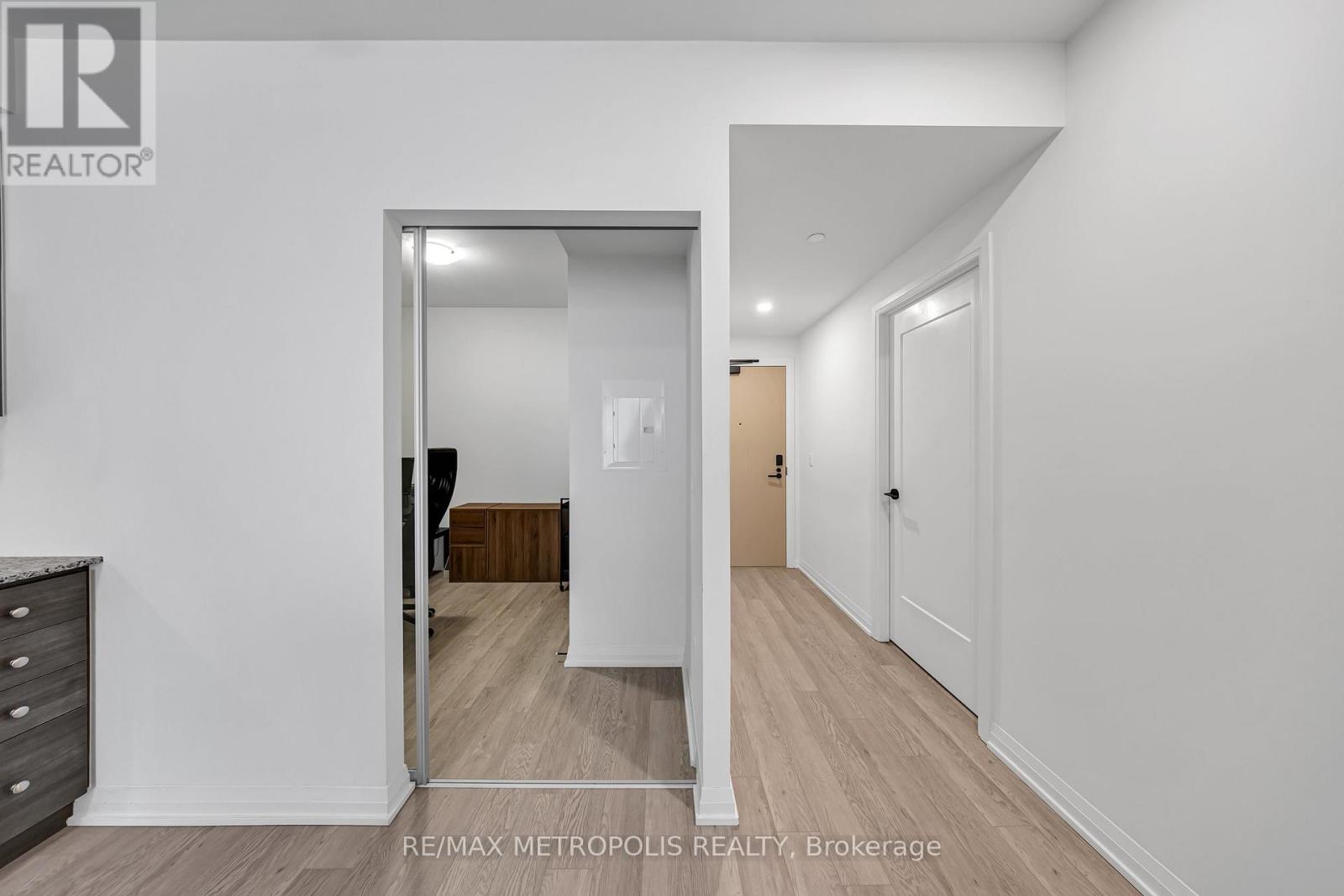 413 - 1415 Dundas Street E, Oakville, Ontario  L6H 7G1 - Photo 9 - W12607458