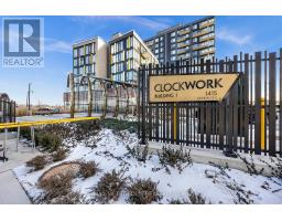 413 - 1415 DUNDAS STREET E