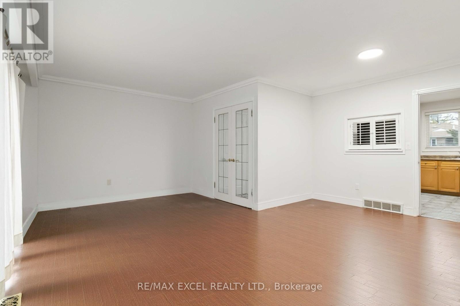 12 - 1265 Napier Crescent, Oakville, Ontario  L6H 2A5 - Photo 5 - W12586816