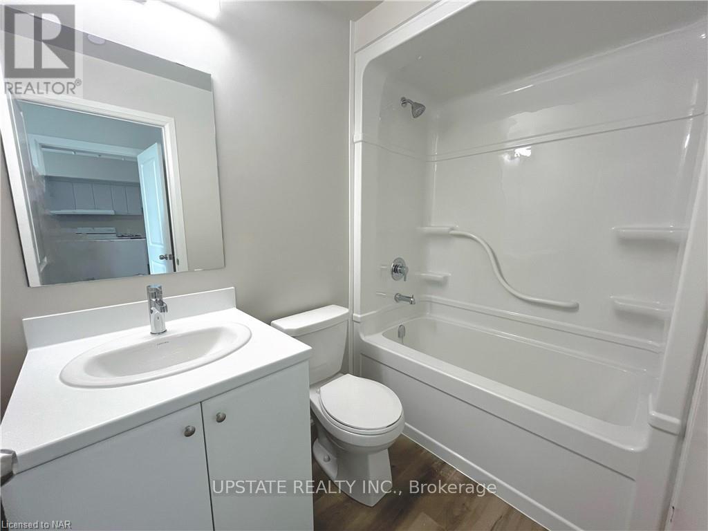 Up 22 - 50 Herrick Avenue, St. Catharines (Oakdale), Ontario  L2P 2S4 - Photo 7 - X12607432