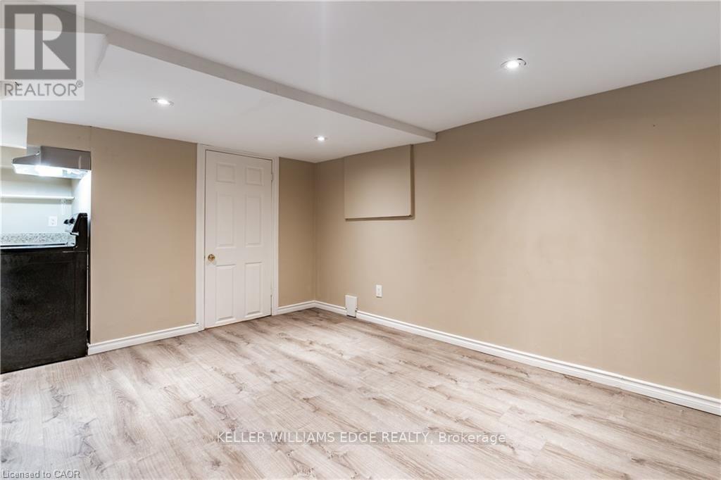 B - 9 Blythe Street, Hamilton, Ontario  L8N 2W3 - Photo 8 - X12607440