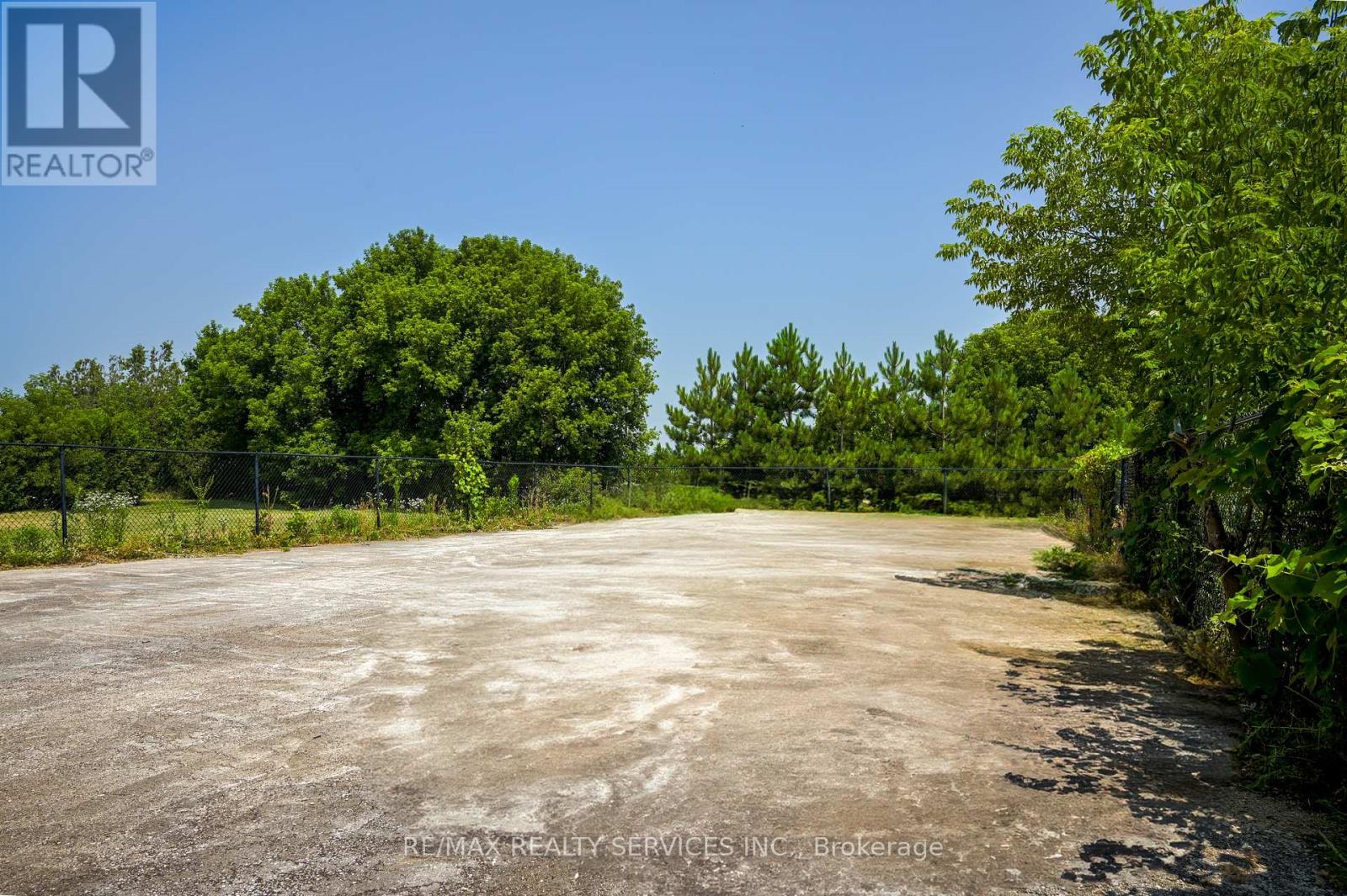 214 Maple Avenue S, Brant, Ontario  N0E 1A0 - Photo 2 - X12607460