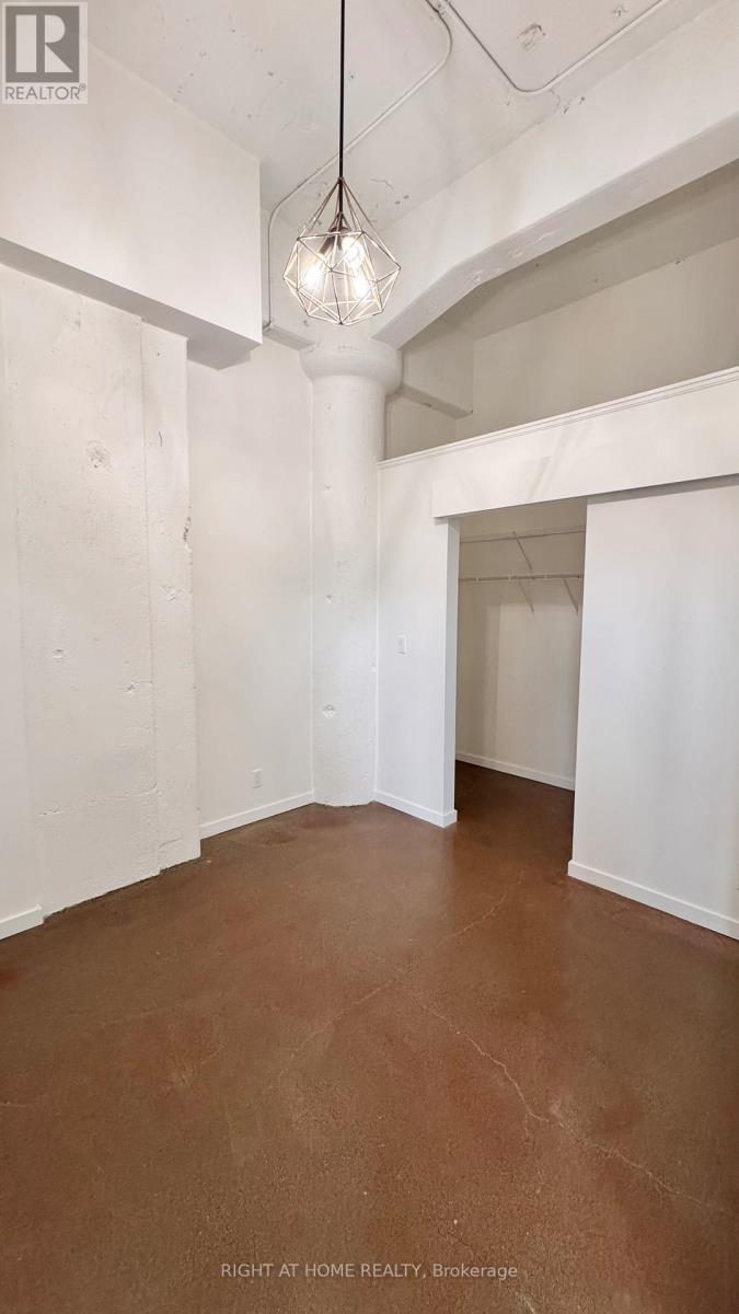 101 - 410 King Street W, Kitchener, Ontario N2G 1C3 - Photo 9 - X12607464