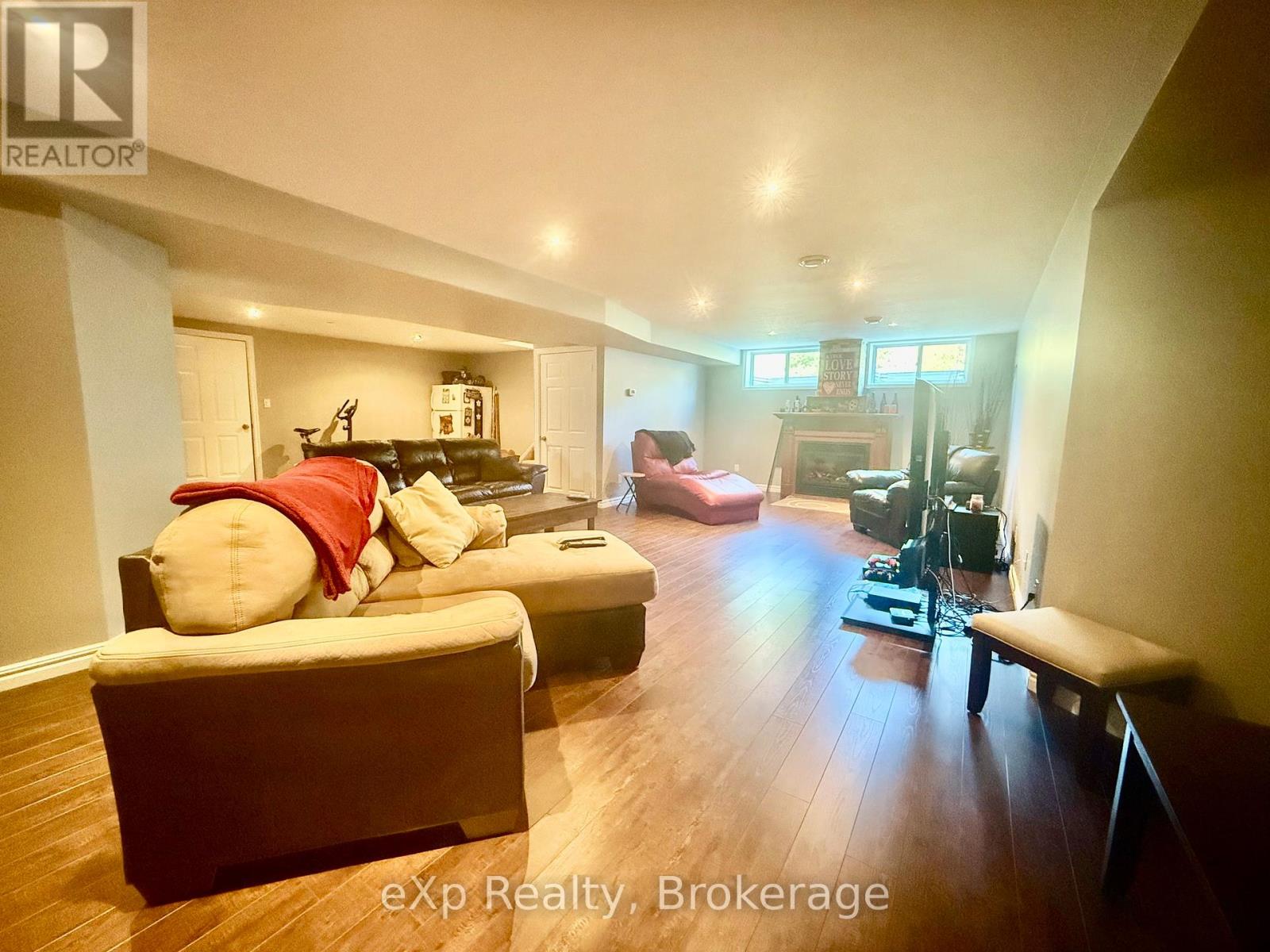 323237 Durham Road E, West Grey, Ontario  N0G 1R0 - Photo 21 - X12596596