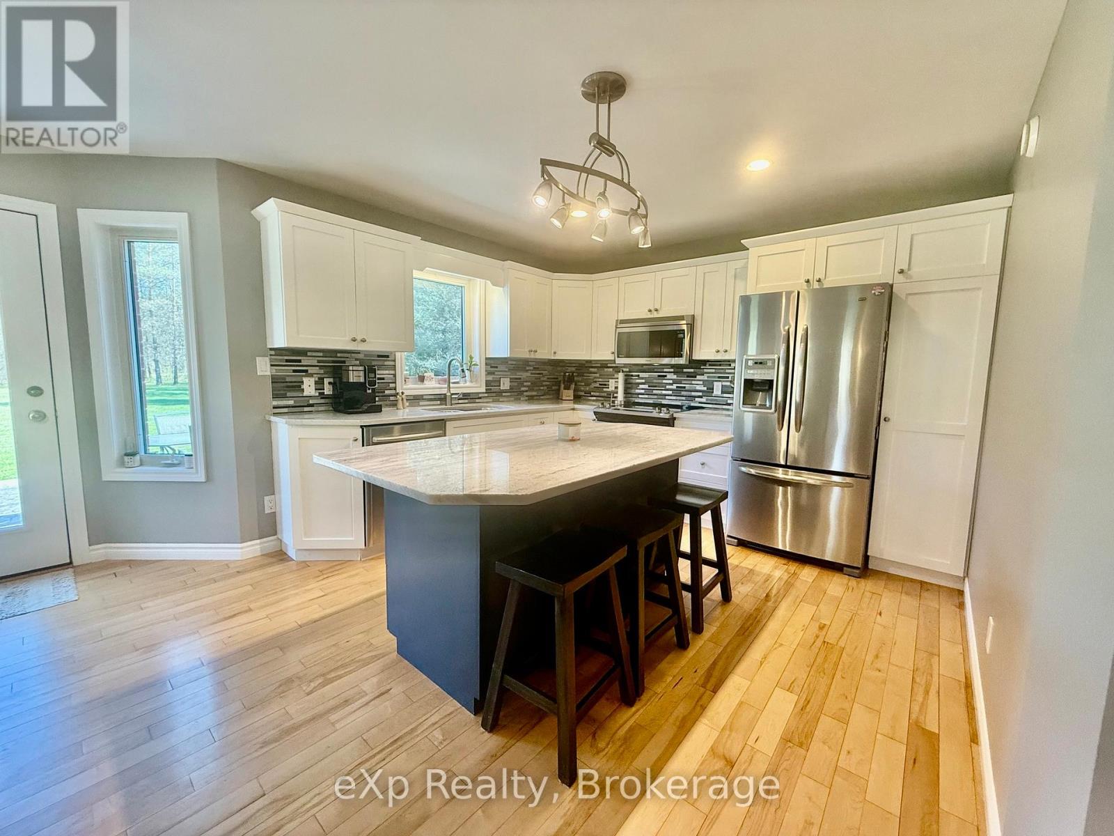 323237 Durham Road E, West Grey, Ontario  N0G 1R0 - Photo 7 - X12596596