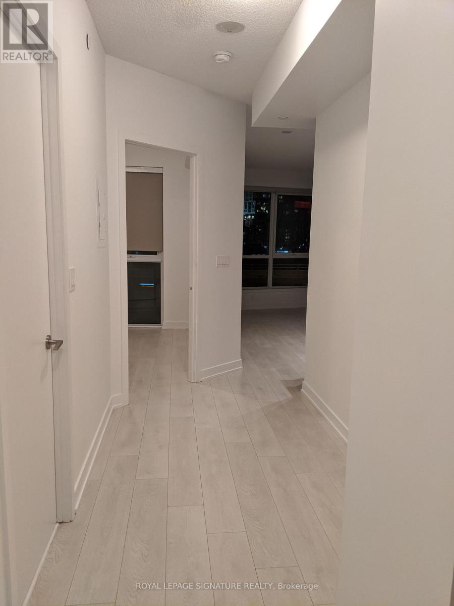 803 - 50 Bruyeres Mews, Toronto, Ontario  M5V 0H8 - Photo 3 - C12607484